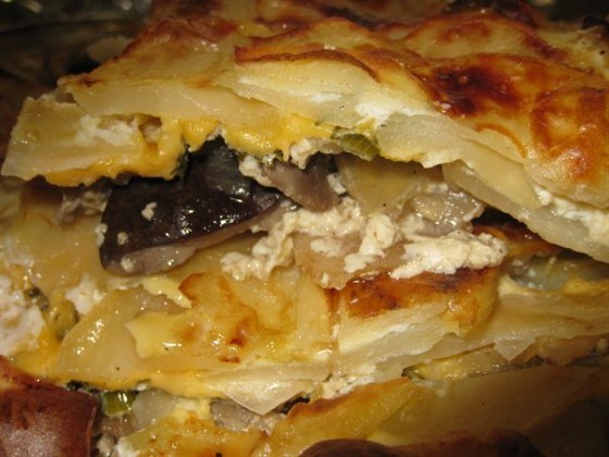 Фото рецепт Картофельная запеканка с грибами и сыром.