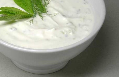 Фото рецепт Сметанный соус с чесноком (Цехтон)