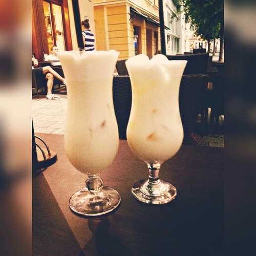 Фото рецепт Бананово молочный коктейль