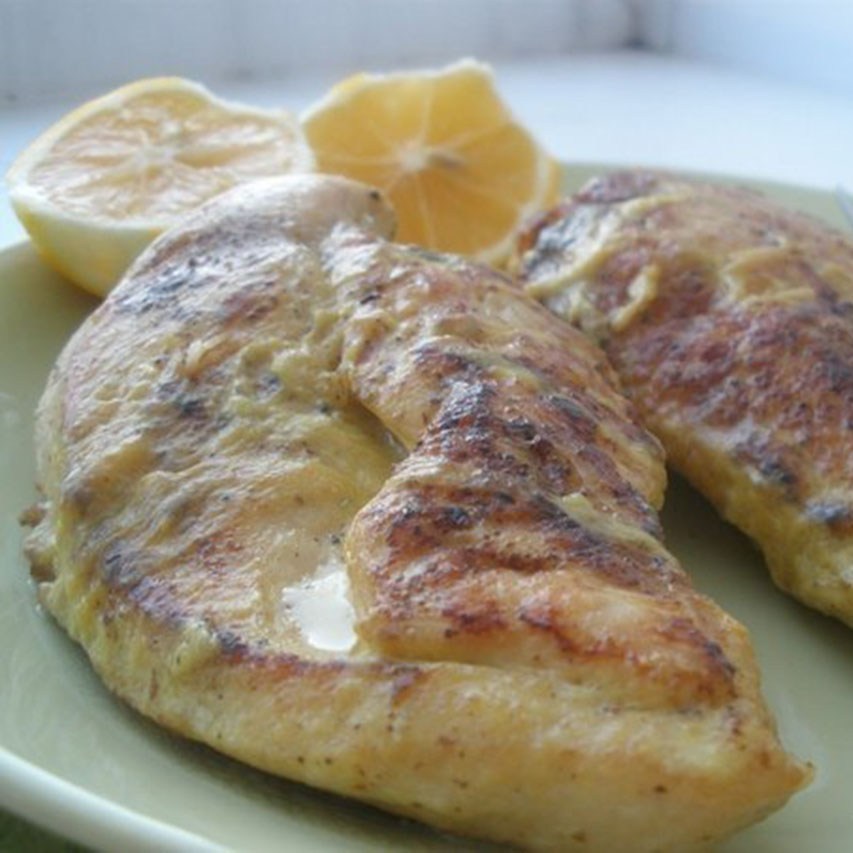 Фото рецепт Куриная грудка, запеченная в молоке