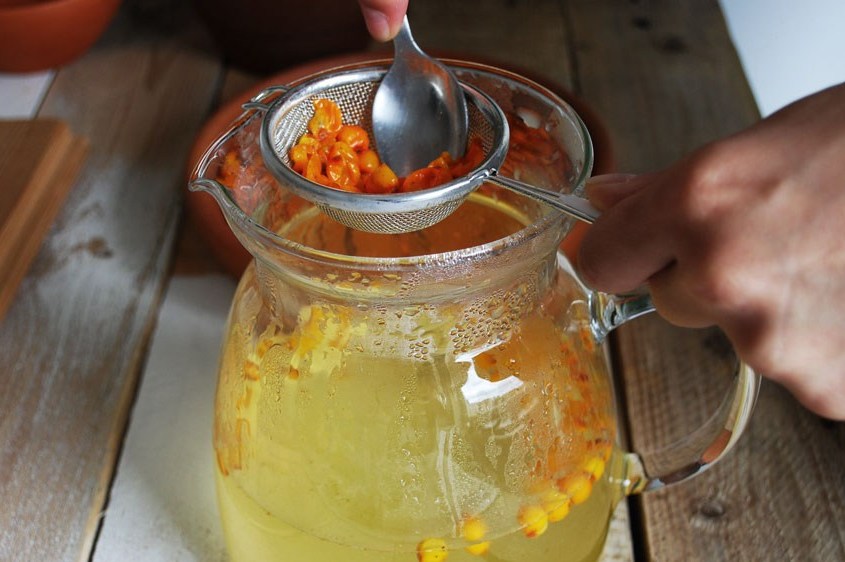 Фото рецепт Напиток из облепихи и имбиря