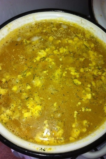 Фото рецепт Суп с яйцом, рисом и зеленым горошком