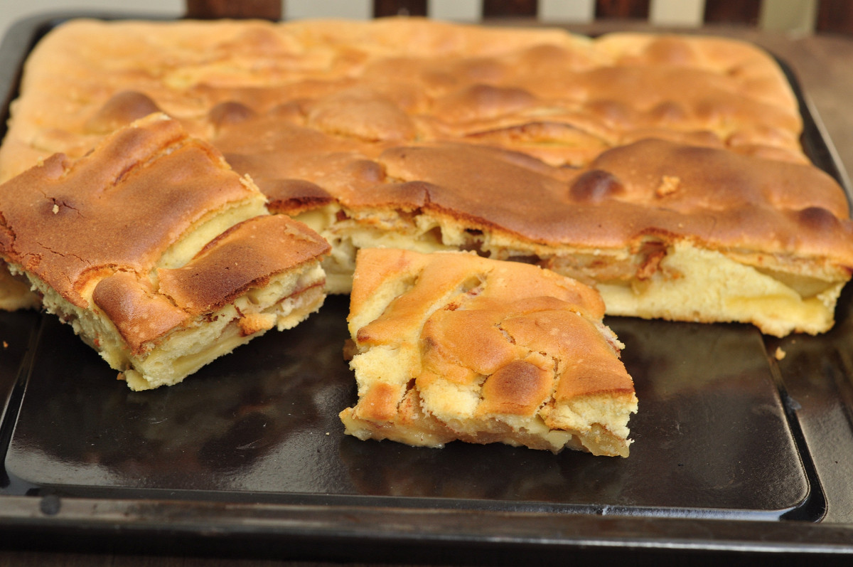 Фото рецепт Простая яблочная шарлотка