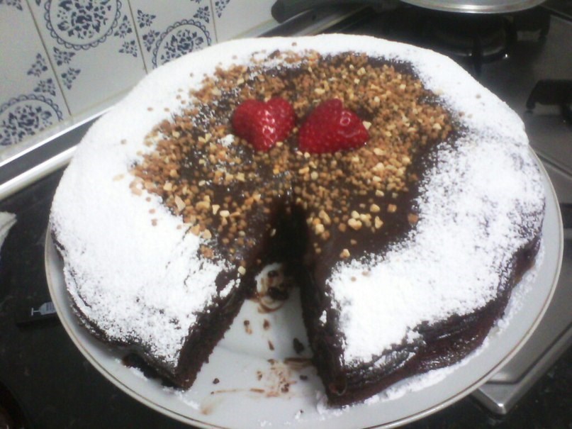 Фото рецепт Бисквит с миндалем «Горячий шоколад»