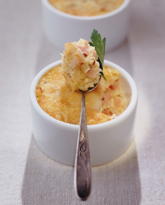 Фото рецепт Картофельная запеканка-суфле с грибами и луком