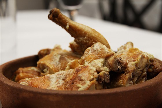 Фото рецепт Цыпленок по-чкмерски (цыпленок в чесночно-молочном соусе)