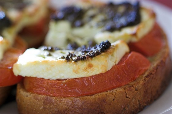 Фото рецепт Бутерброды с моцареллой