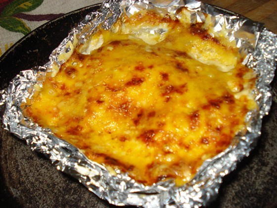 Фото рецепт Запеченное куриное филе под сырной корочкой