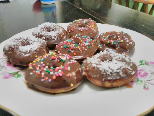 Фото рецепт Пончики творожные в сахарной пудре