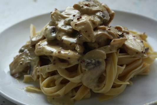 Фото рецепт Паста с индейкой и шампиньонами