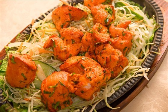 Фото рецепт Курица по-тайски в соусе с кинзой