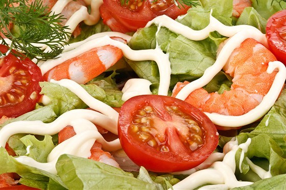 Фото рецепт Салат из помидоров с креветками