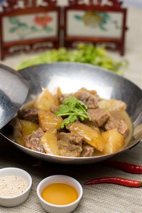 Фото рецепт Говядина в карри мадрас с картофелем