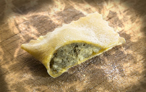 Фото рецепт Равиоли со шпинатом и рикоттой