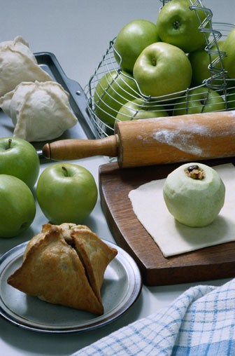 Фото рецепт Яблоки в слоеном тесте