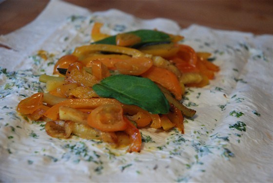 Фото рецепт Овощная шаурма с чесночным соусом