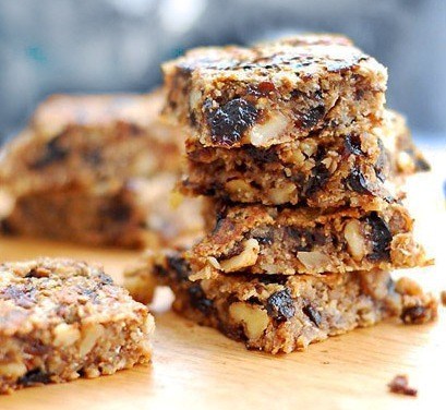 Фото рецепт Овсяный десерт с орехами и черносливом