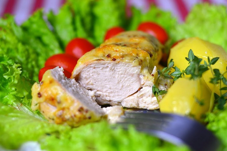 Фото рецепт Куриное филе в сливочном соусе с тимьяном