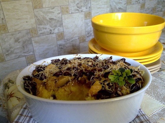 Фото рецепт Запеканка из картофеля с курицей и фасолью