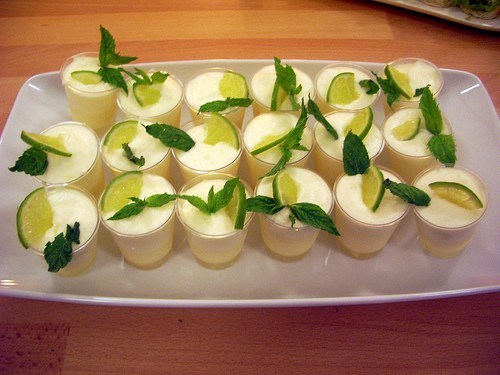 Фото рецепт Баварезе с белым шоколадом