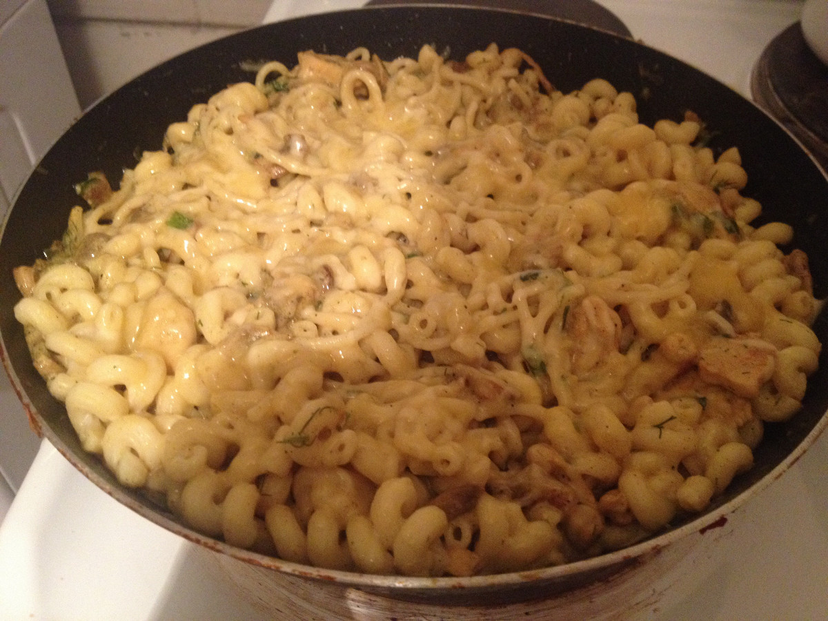 Фото рецепт Макароны с курицей и грибами в сливочном соусе с карри