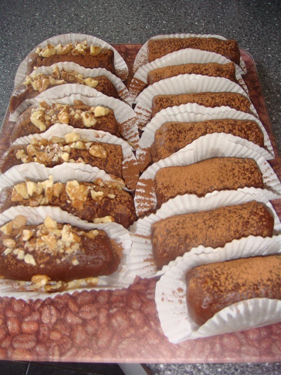 Фото рецепт Пирожное «Картошка» с коньяком и грецкими орехами