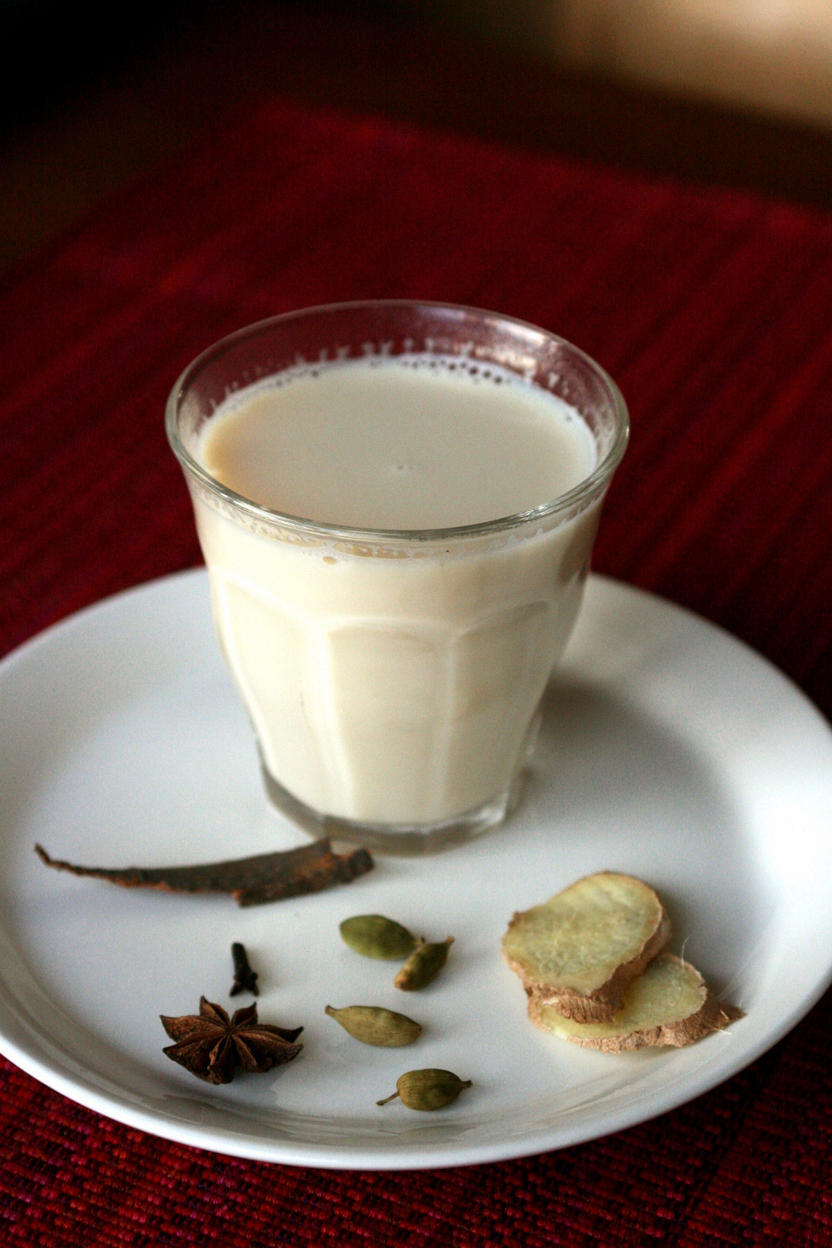 Фото рецепт Молоко с медом и пряностями