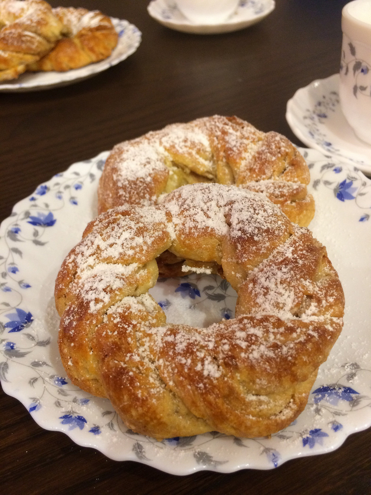 Фото рецепт Эстонские булочки с корицей