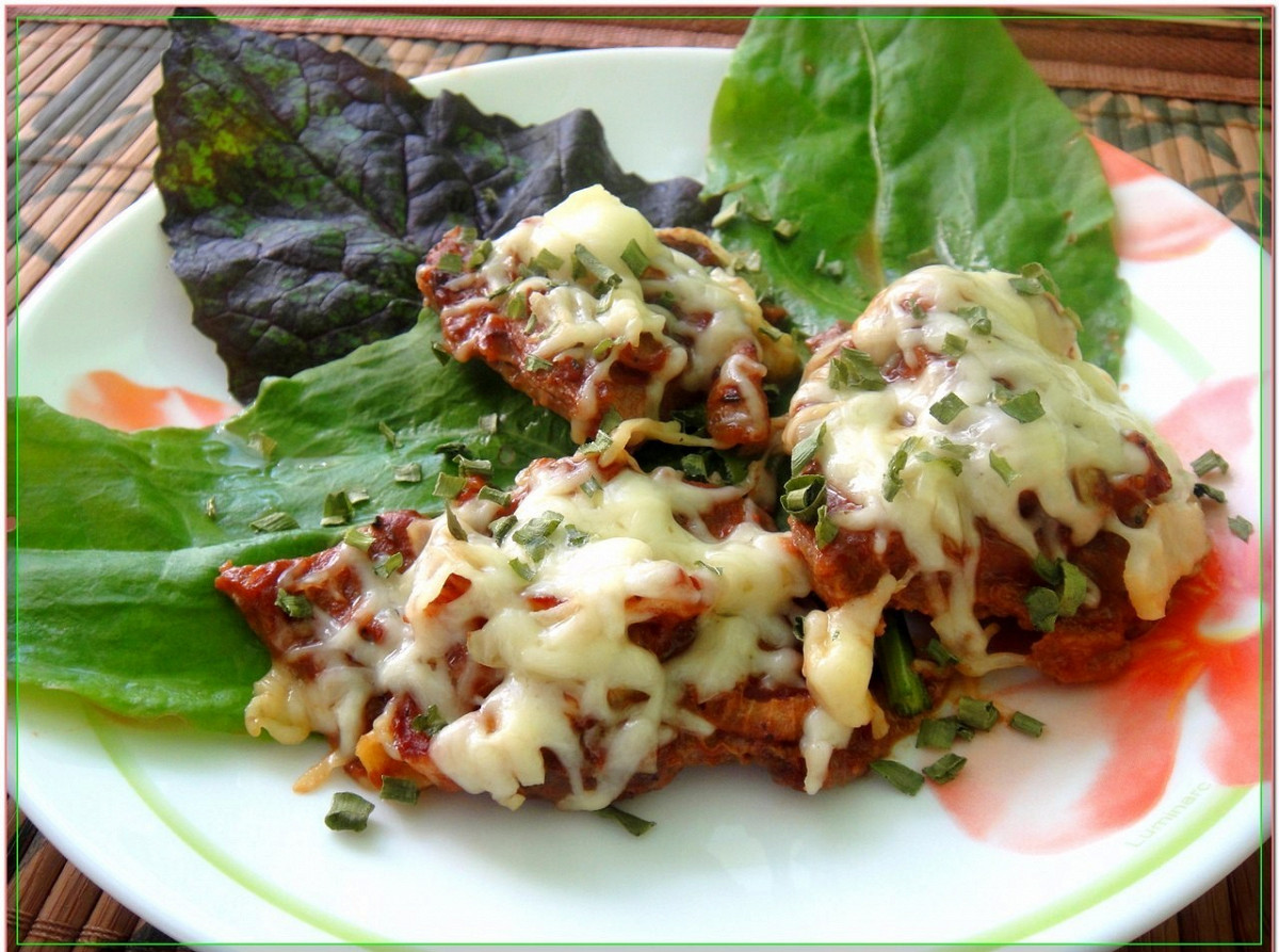 Фото рецепт Свинина под сыром с чесноком