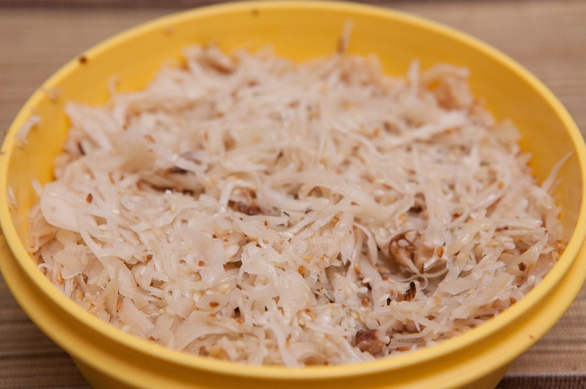 Фото рецепт Восточный капустный салат