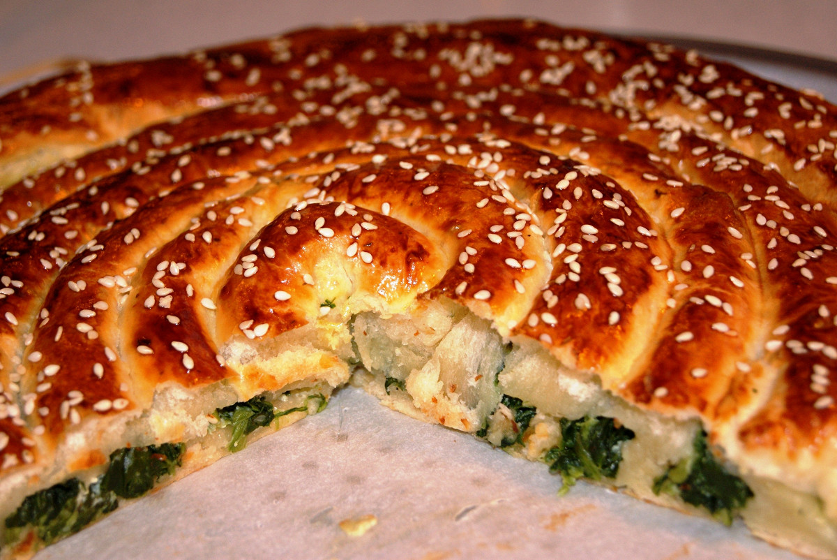 Фото рецепт Пирог-улитка со шпинатом и рикоттой