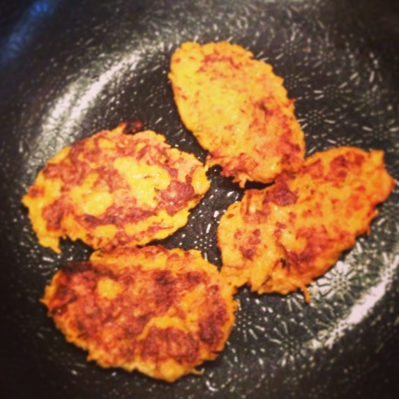 Фото рецепт Морковные котлеты легкие