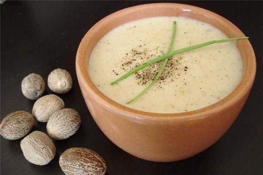 Фото рецепт Классический соус бешамель с мускатным орехом