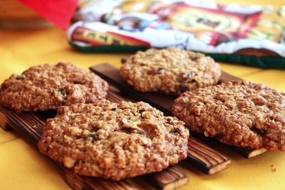 Фото рецепт Низкокалорийное овсяное печенье с медом и специями