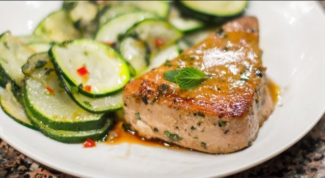 Фото рецепт Стейки из тунца «по-маррокански»