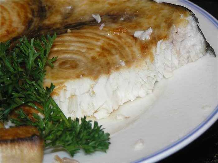 Фото рецепт Стейк из голубой акулы, запеченный в фольге