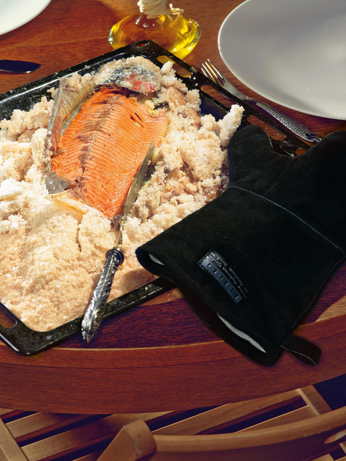 Фото рецепт Форель в панцире из соли и яичного белка