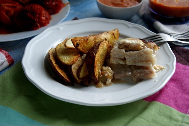 Фото рецепт Пангасиус запеченный с яблоками и корицей в сливках