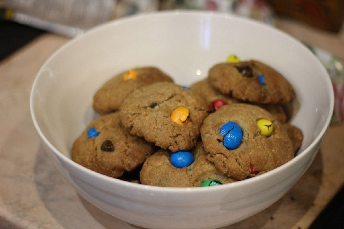 Фото рецепт Печенье с конфетами «M&M’s»