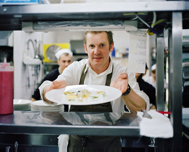 &laquo;Скоро у вас наступит эрекция&raquo;, &mdash; предупреждает французский шеф Бенжамен Турсель, отдавая в Ragout афродизиаковых устриц с сыром мимолетте и маринованной горчицей