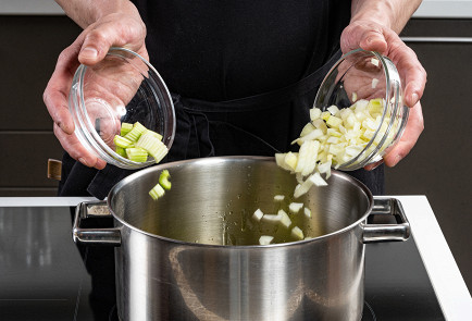 Фото шага рецепта Кремсуп из спаржи 191624 шаг 3