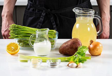 Фото шага рецепта Кремсуп из спаржи 191624 шаг 1