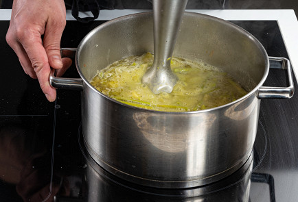 Фото шага рецепта Кремсуп из спаржи 191624 шаг 7