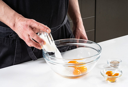 Фото шага рецепта Мягкие куличи 191573 шаг 6  