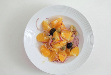 Фото шага рецепта Салат из апельсинов 28389 шаг 10  