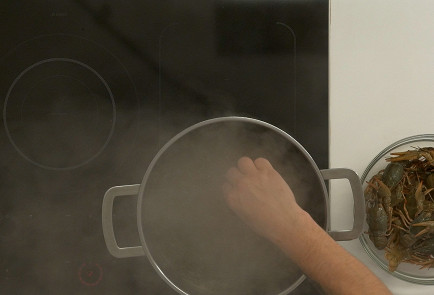 Фото шага рецепта Вареные раки 17116 шаг 6  