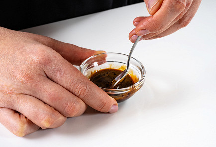 Фото шага рецепта Шоколадные крамбл куки 191197 шаг 2  