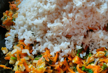 Фото шага рецепта Фаршированные перцы с рисом грибами и овощами 191137 шаг 15  