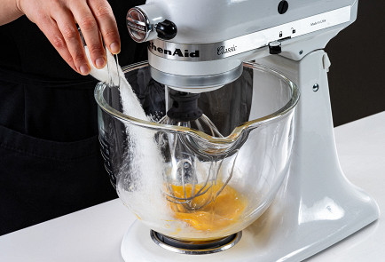 Фото шага рецепта Крамбл куки с маком и лимоном 191199 шаг 2  