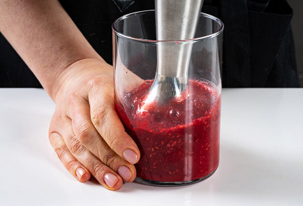 Фото шага рецепта Крамбл куки с фисташкой и малиной 191198 шаг 9  